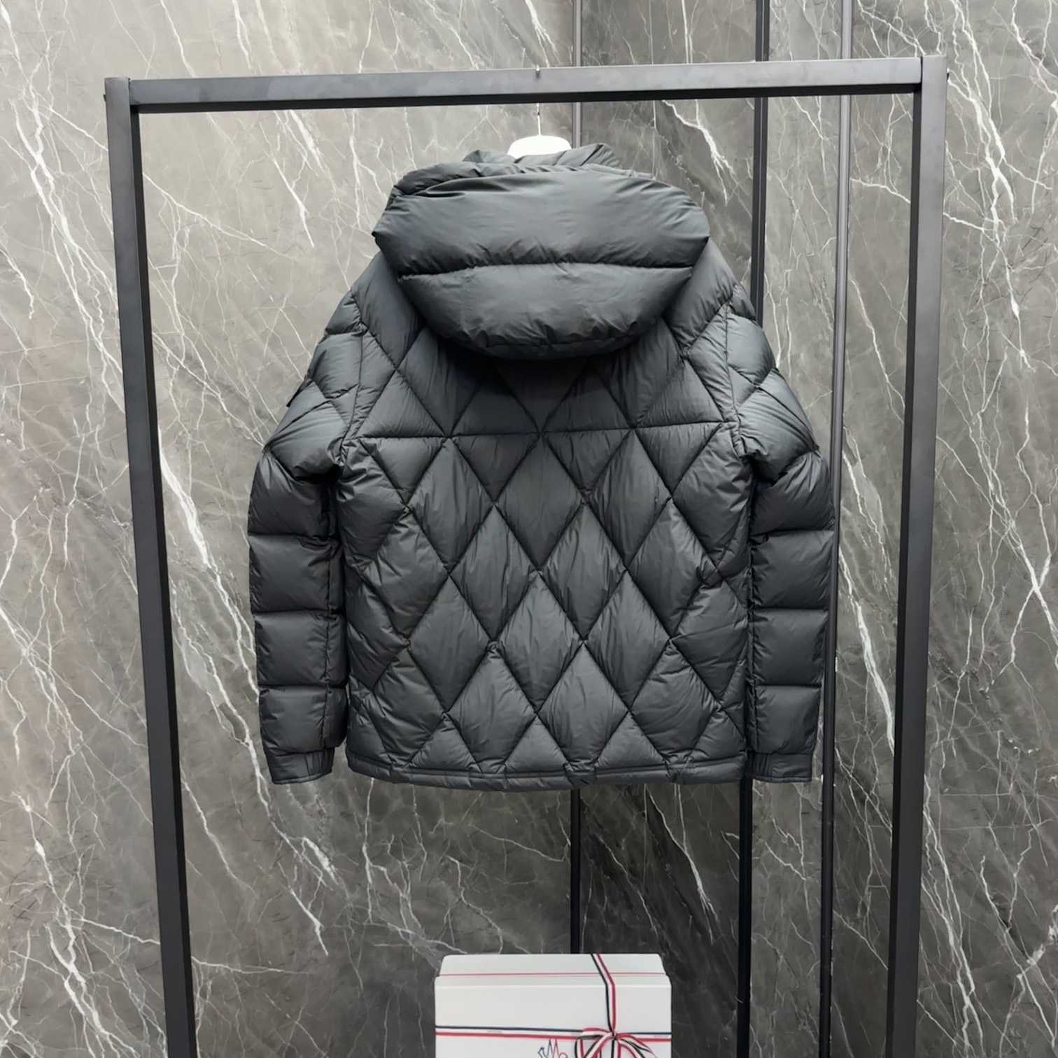 Moncler Averole Short Down Jacket - FashionPlug