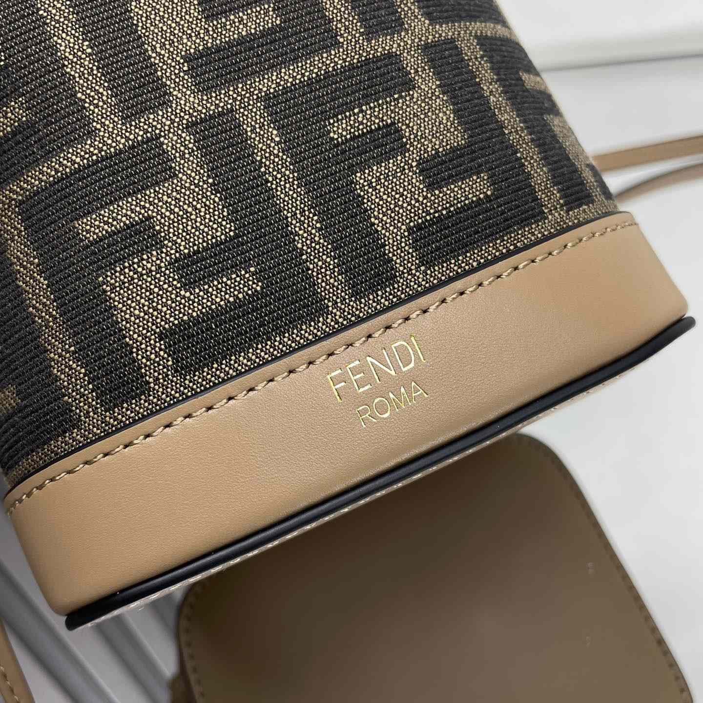 Fendi Small Mon Tresor Bucket  (18-12-10cm) - FashionPlug