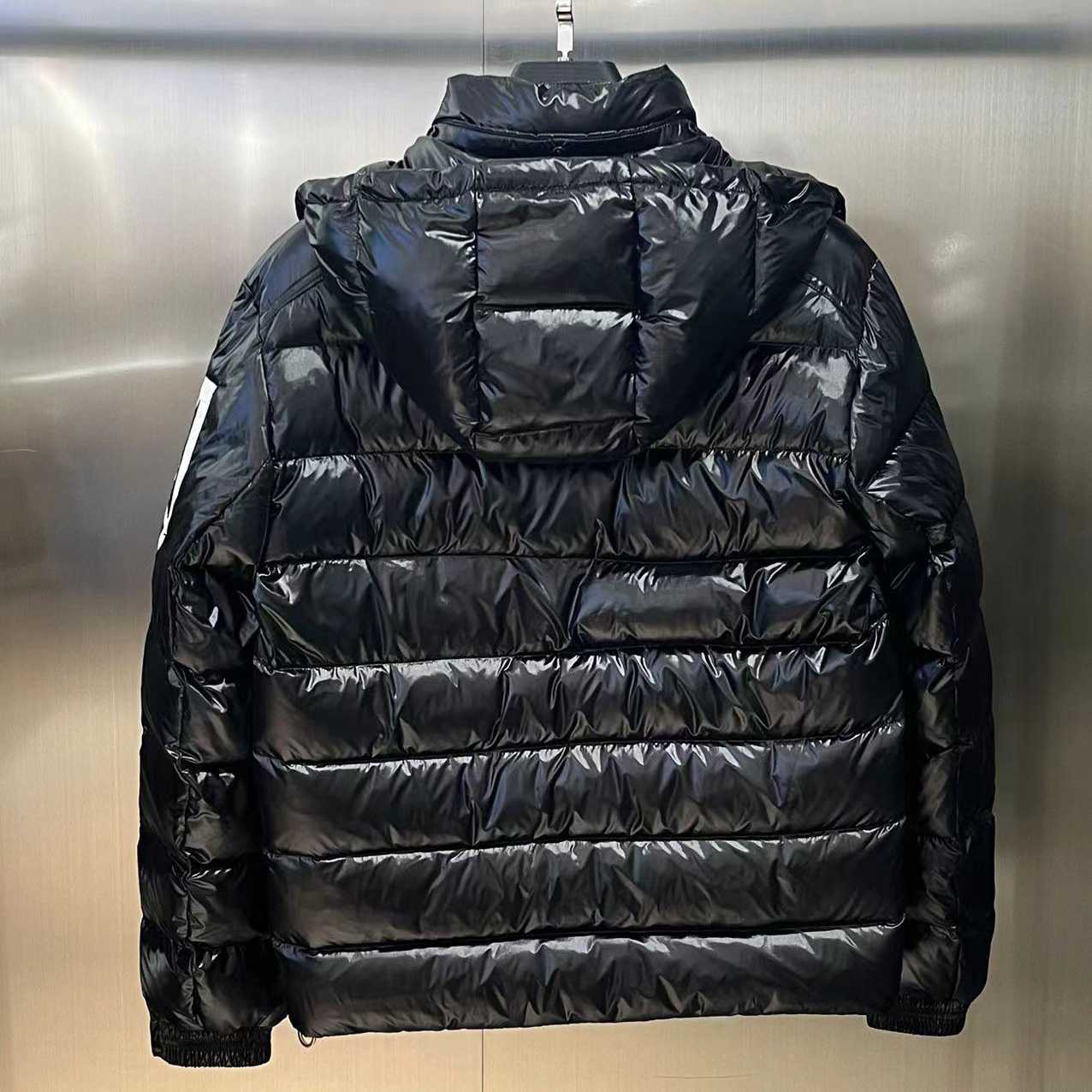 Moncler Saulx Short Down Jacket - FashionPlug