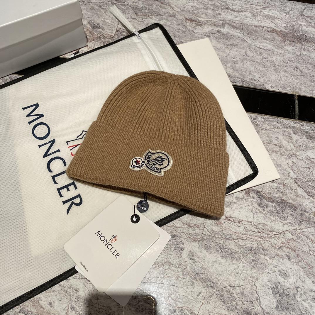 Moncler Beanie  - FashionPlug