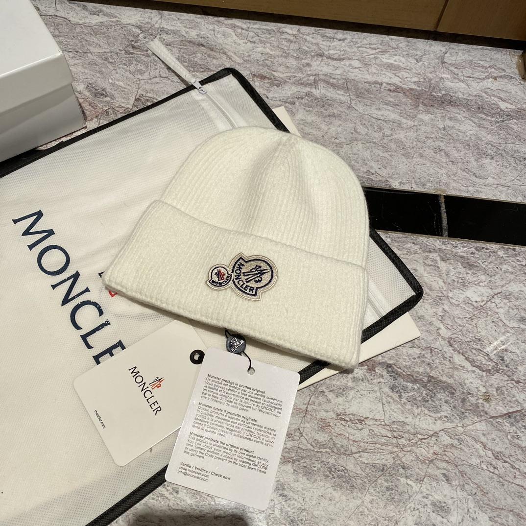 Moncler Beanie  - FashionPlug
