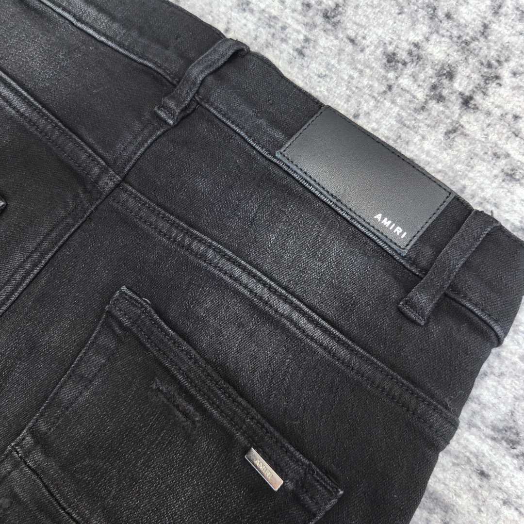 Amiri Slim Fit Jeans    681 - FashionPlug