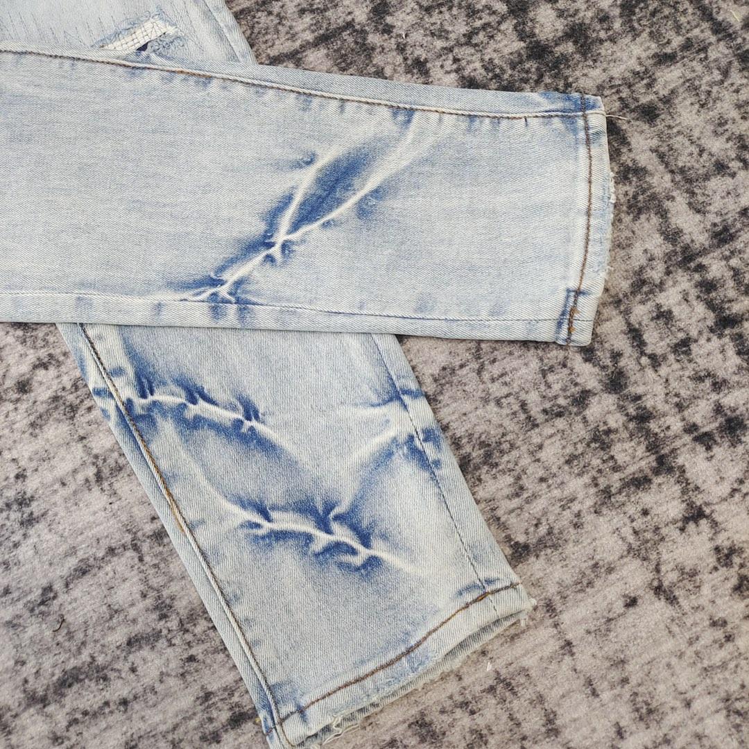 Amiri Slim Fit Jeans    687 - FashionPlug