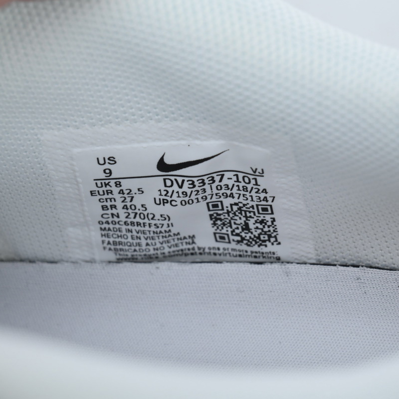 Air Max DN 'White Metallic Silver' Sneaker      DV3337-101  - FashionPlug