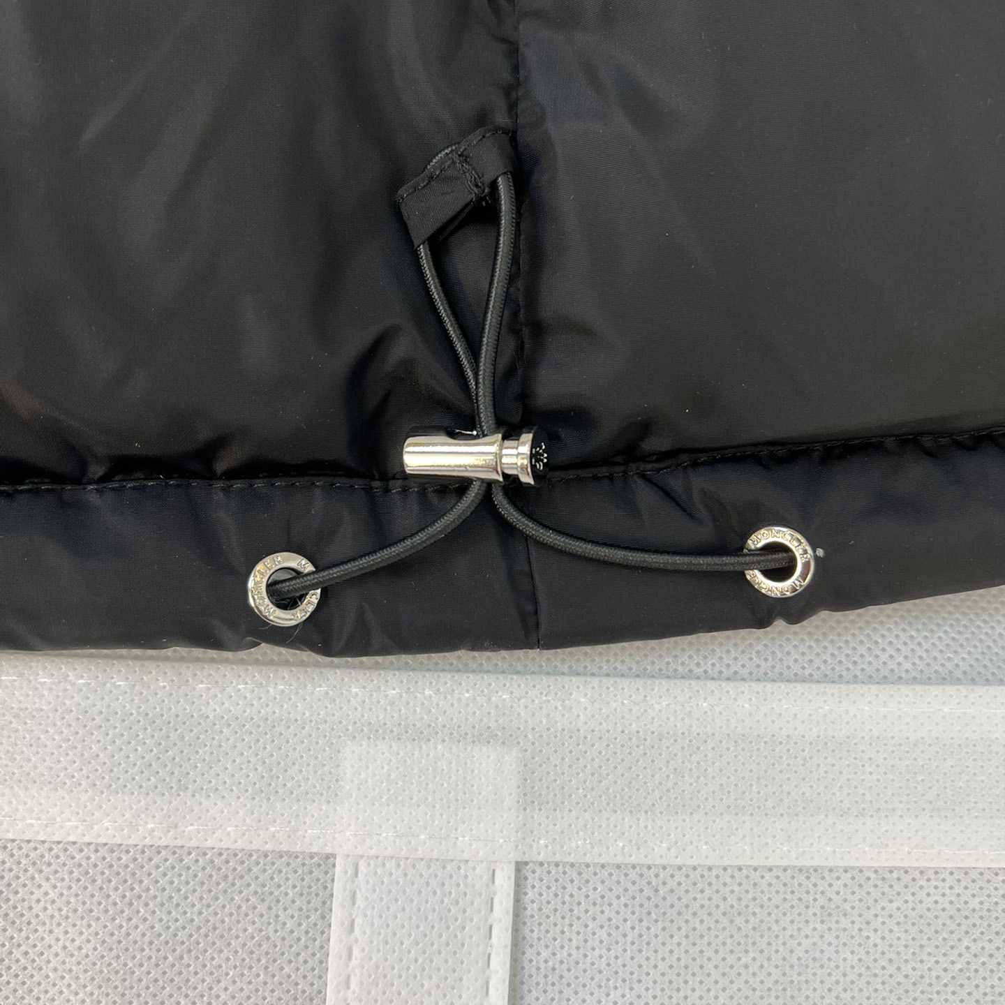 Moncler Bourne Short Down Jacket - FashionPlug