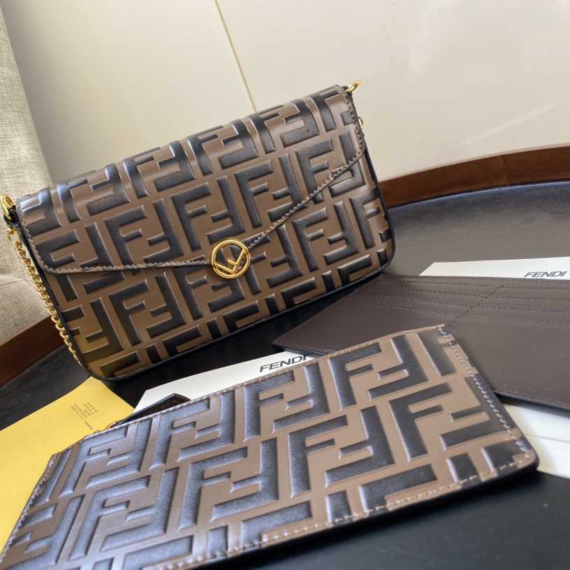 Fendi Envelope Clutch on Chain Zucca Embossed Leather （ 21-12-3.5cm ） - FashionPlug