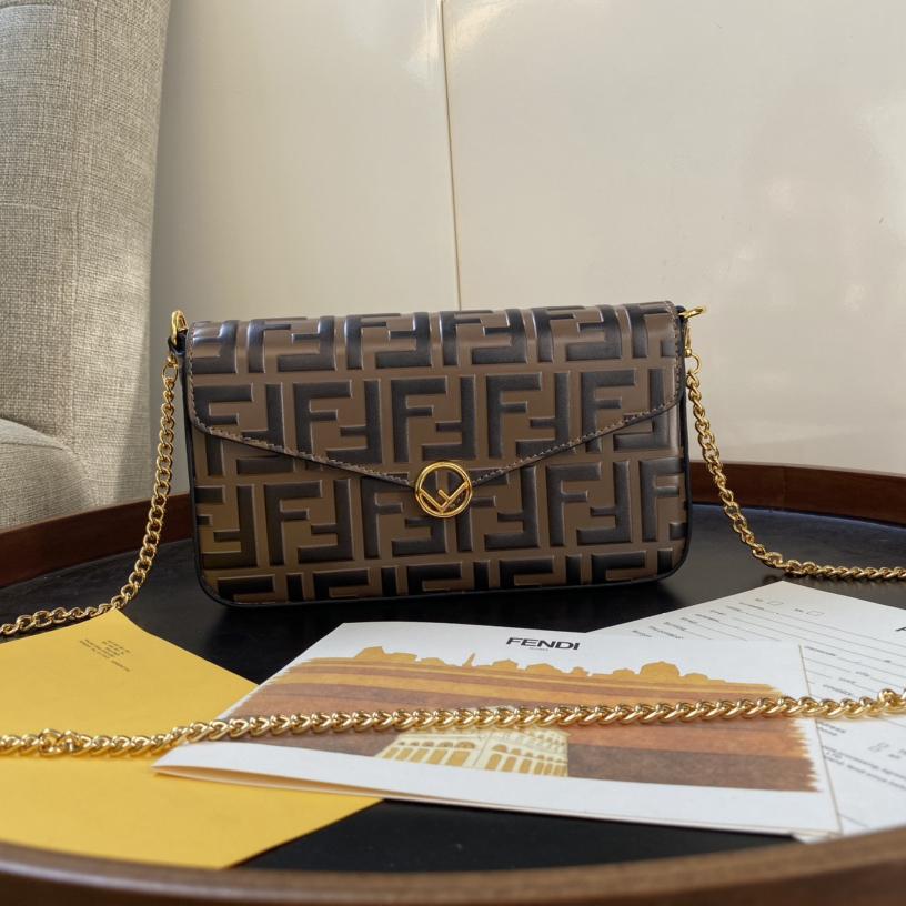 Fendi Envelope Clutch on Chain Zucca Embossed Leather （ 21-12-3.5cm ） - FashionPlug