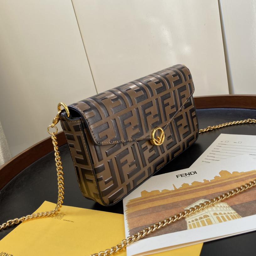 Fendi Envelope Clutch on Chain Zucca Embossed Leather （ 21-12-3.5cm ） - FashionPlug