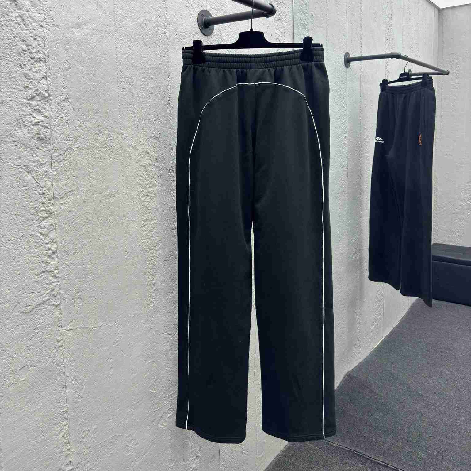 Balenciaga Soccer Tracksuit Pants - FashionPlug