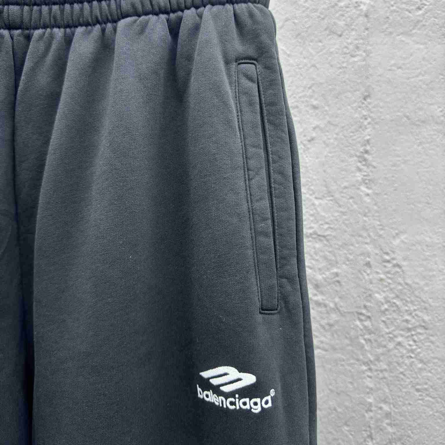 Balenciaga Soccer Tracksuit Pants - FashionPlug