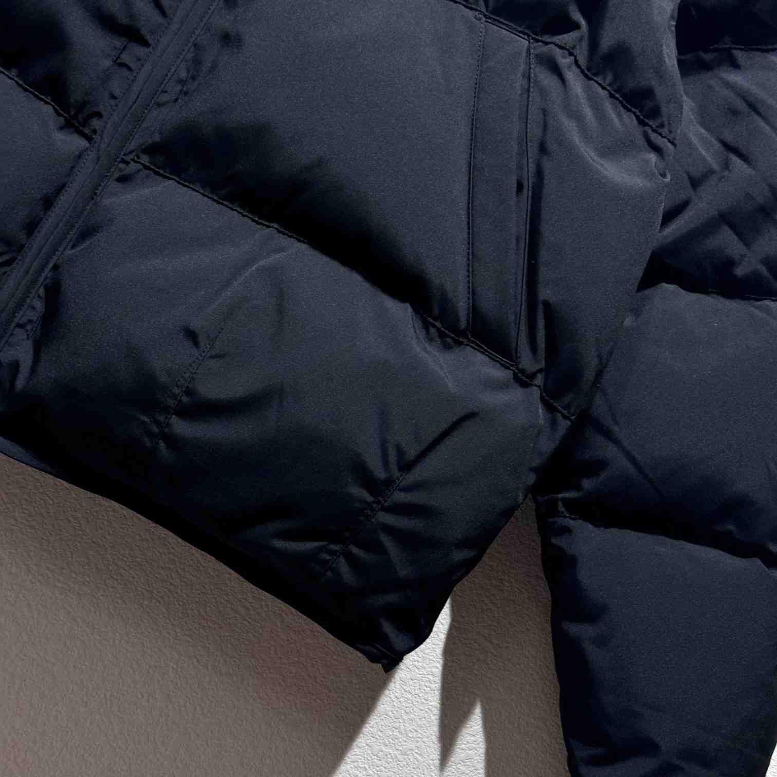 Dior AND LEWIS HAMILTON Puffer Jacket With Removable Sleeves  - FashionPlug