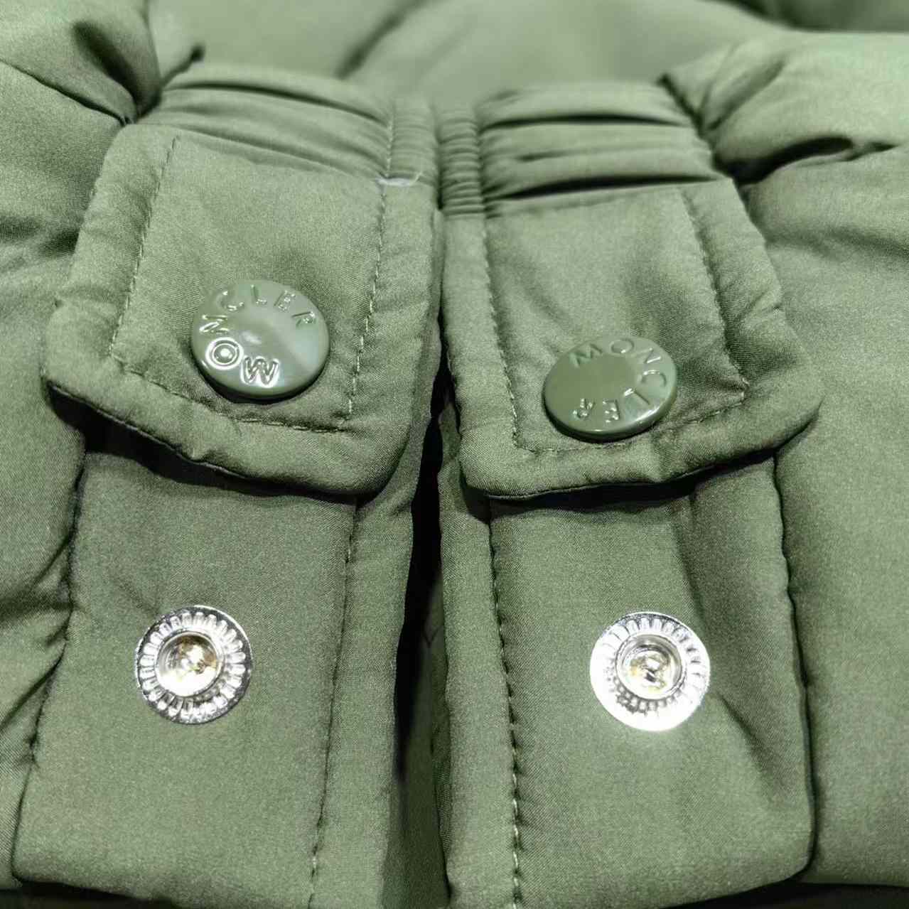 Moncler Vezere Short Down Jacket - FashionPlug