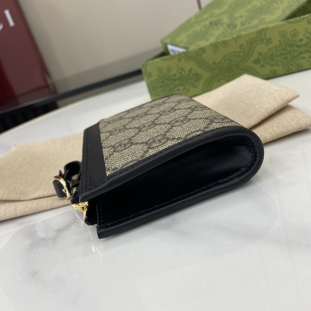 Gucci GG Emblem Zip Card Case - FashionPlug