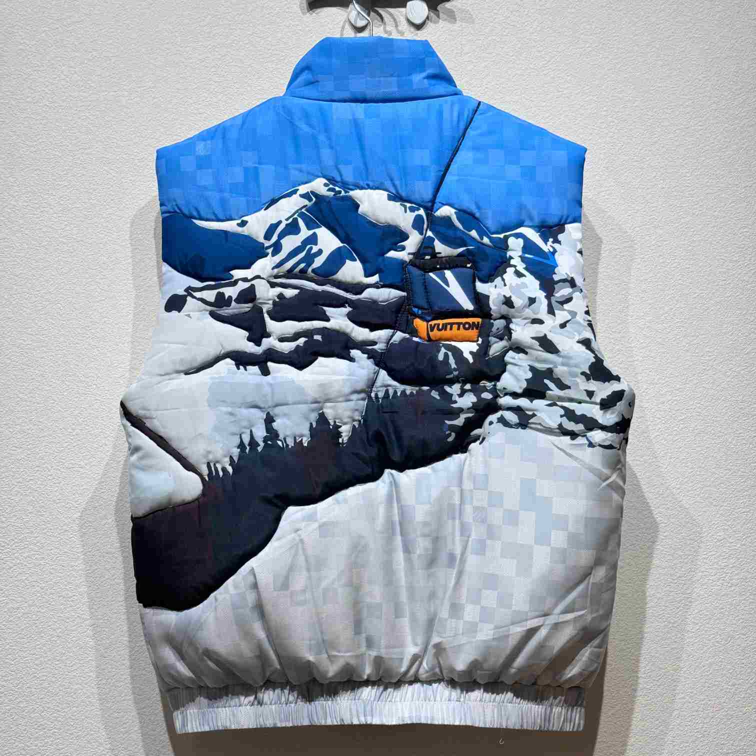 Louis Vuitton Sleeveless Quilted Vest - FashionPlug