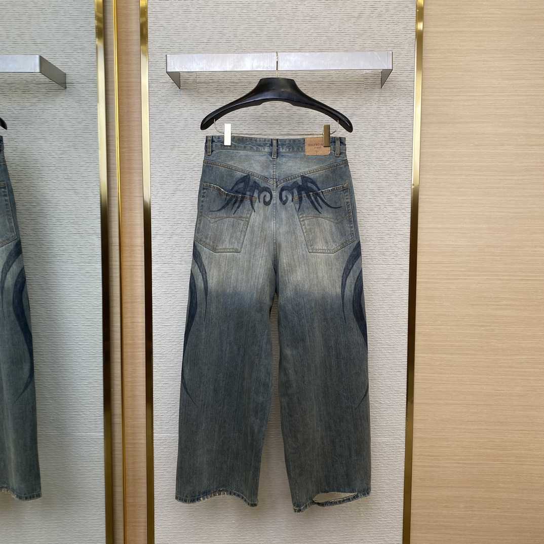 Balenciaga Y2K Stretched Knee Baggy Pants  - FashionPlug