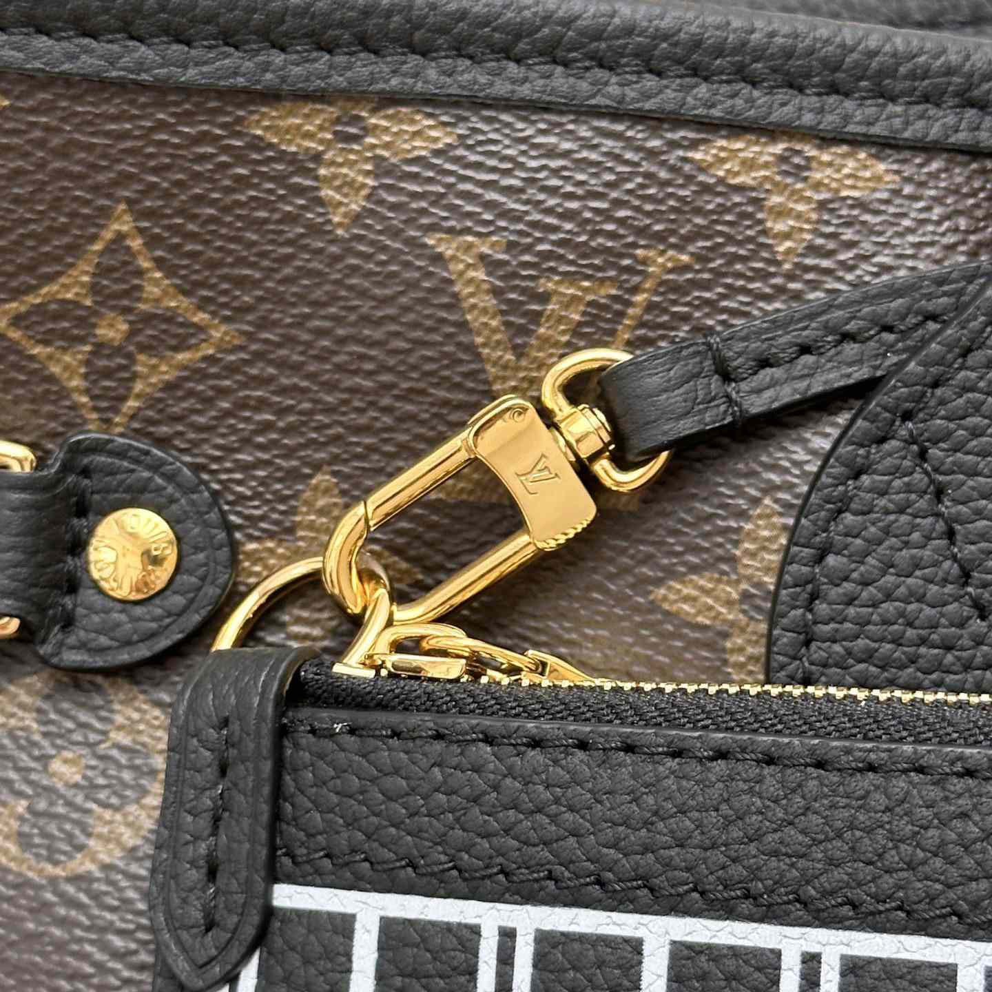 Louis Vuitton Neverfull Inside Out MM   M11946 - FashionPlug