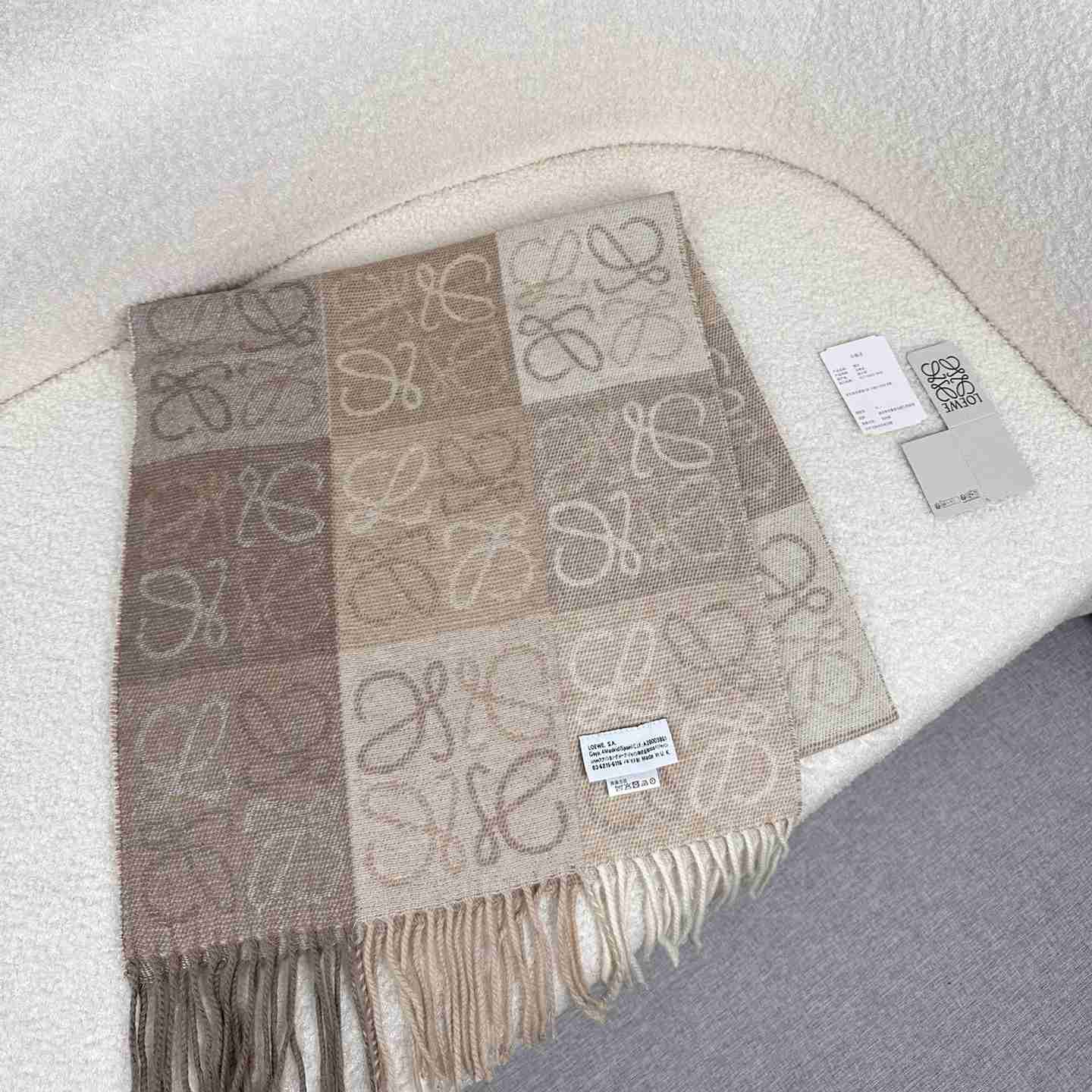 Loewe Scarf   38x200cm - FashionPlug