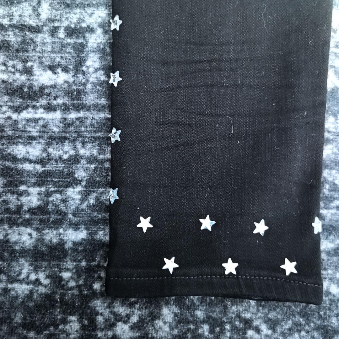 Amiri Slim Fit Jeans    685 - FashionPlug