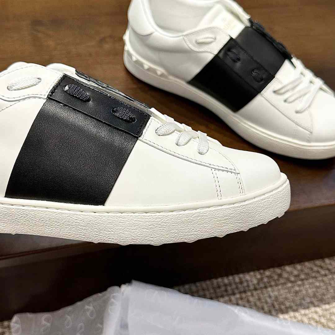 Valenti Leather Sneakers - FashionPlug