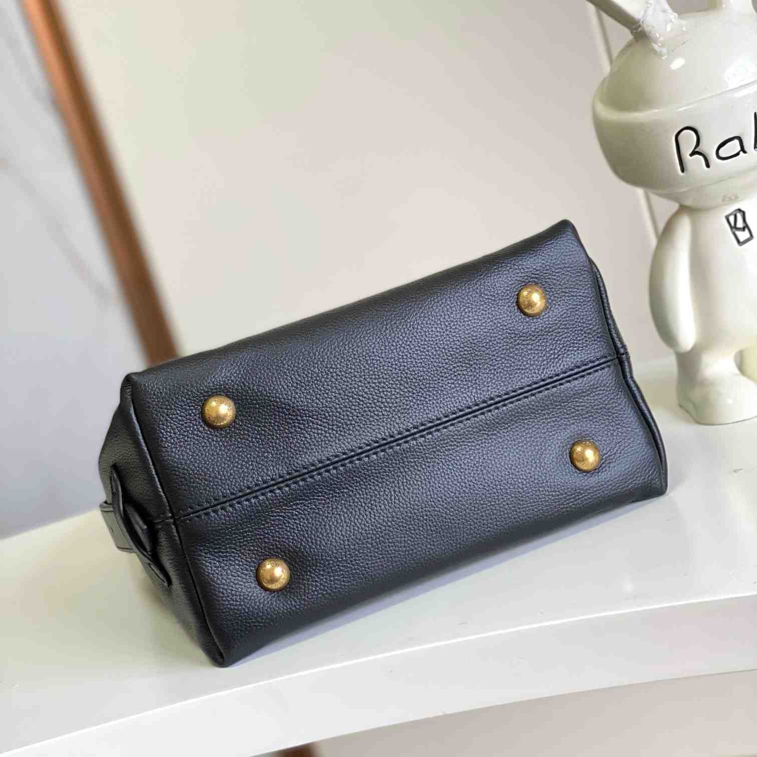 Louis Vuitton Low Key Hobo PM   M25352 - FashionPlug