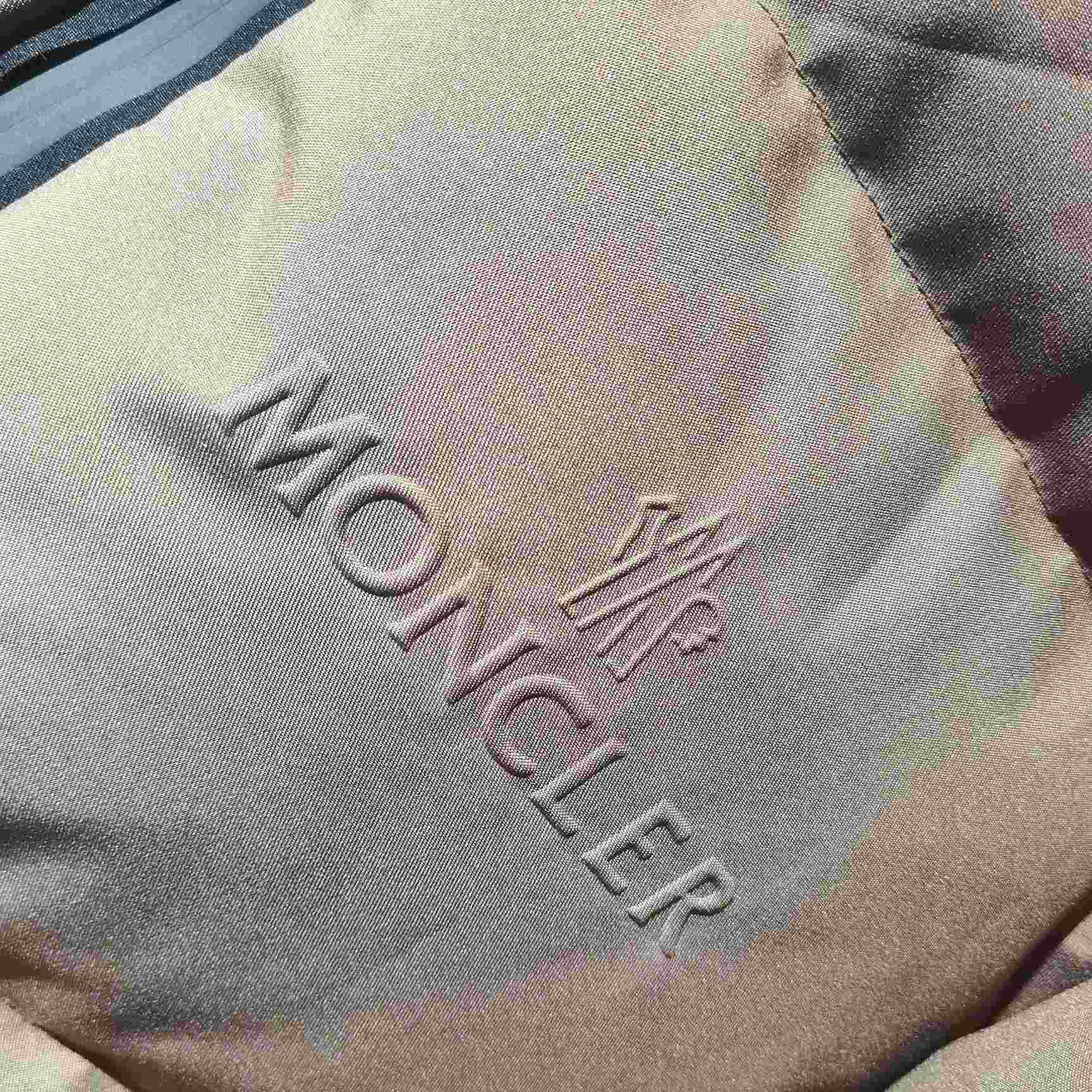 Moncler Misonet Short Down Jacket - FashionPlug