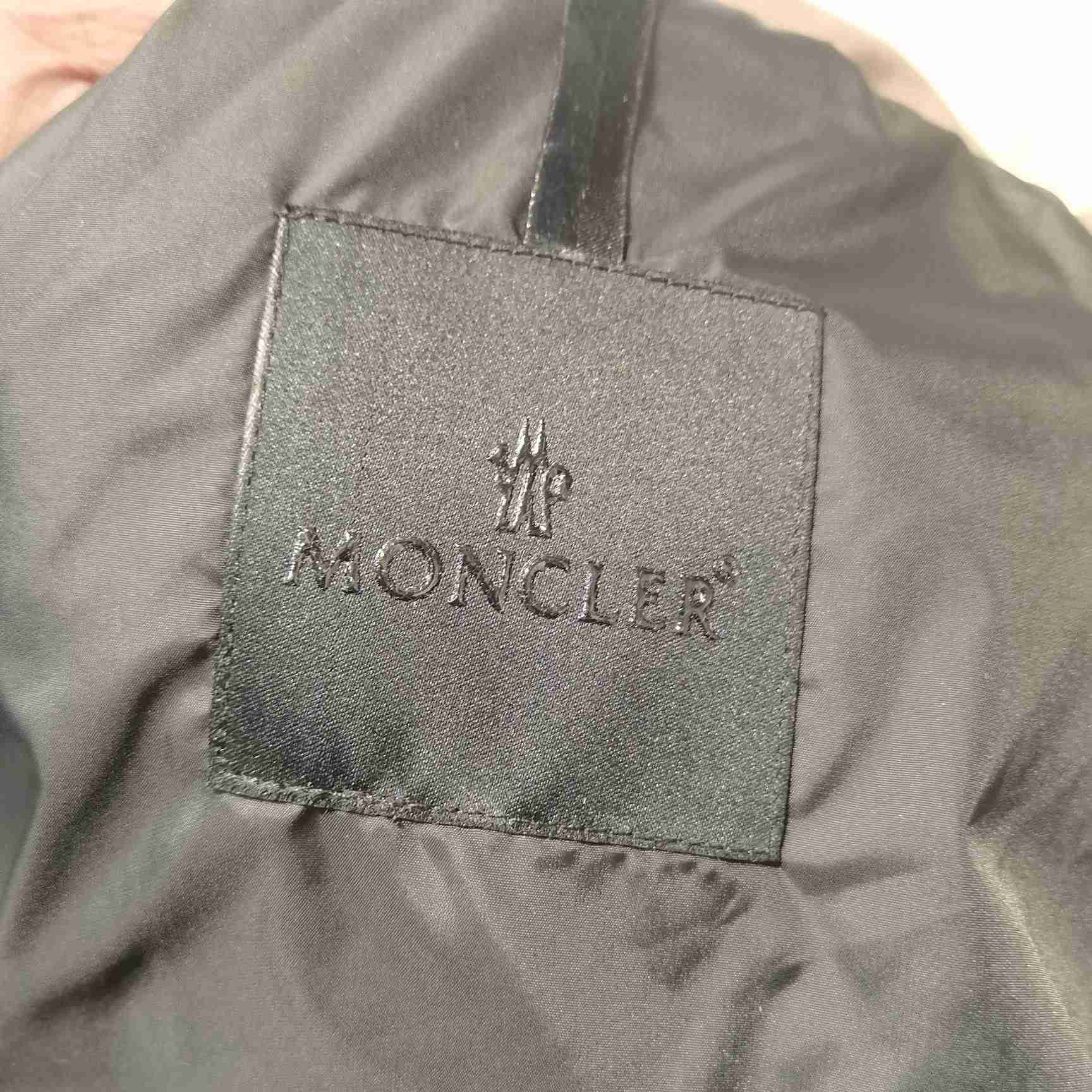 Moncler Misonet Short Down Jacket - FashionPlug