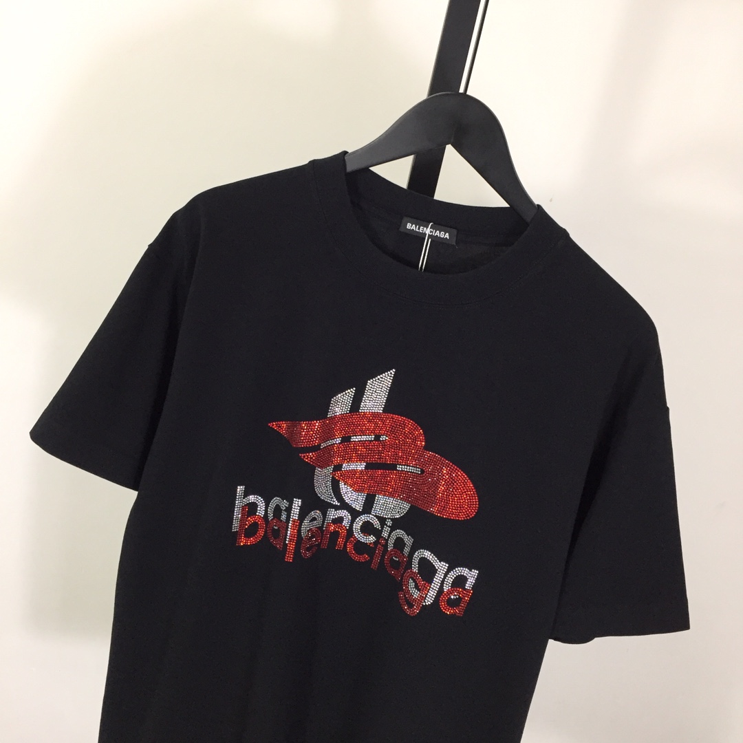 Balenciaga Logo T-Shirt - FashionPlug