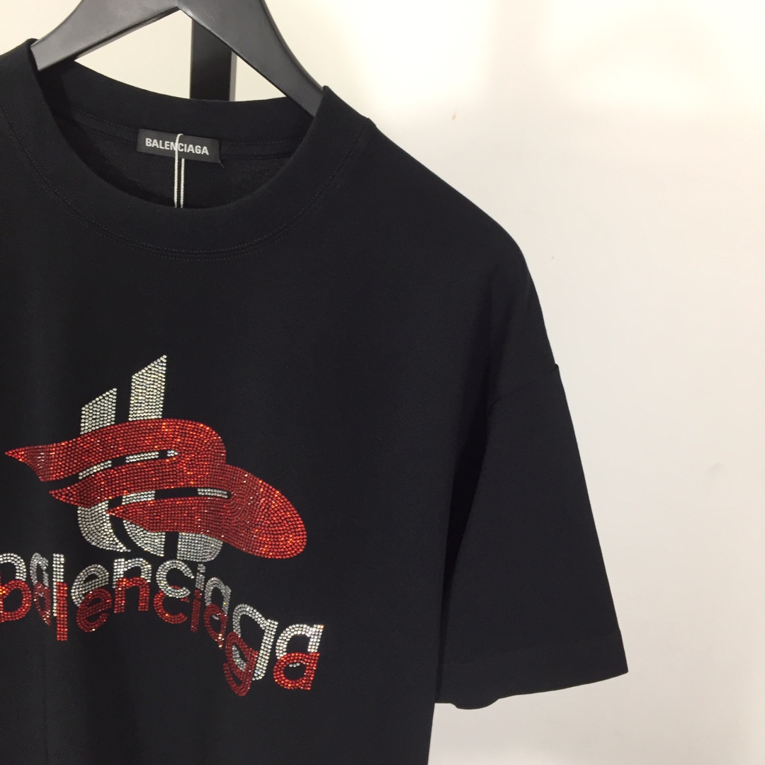 Balenciaga Logo T-Shirt - FashionPlug
