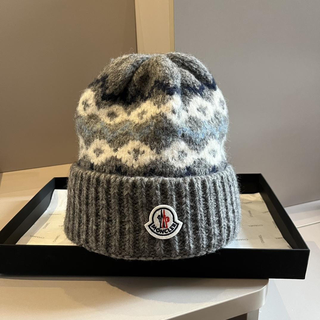 Moncler Beanie  - FashionPlug