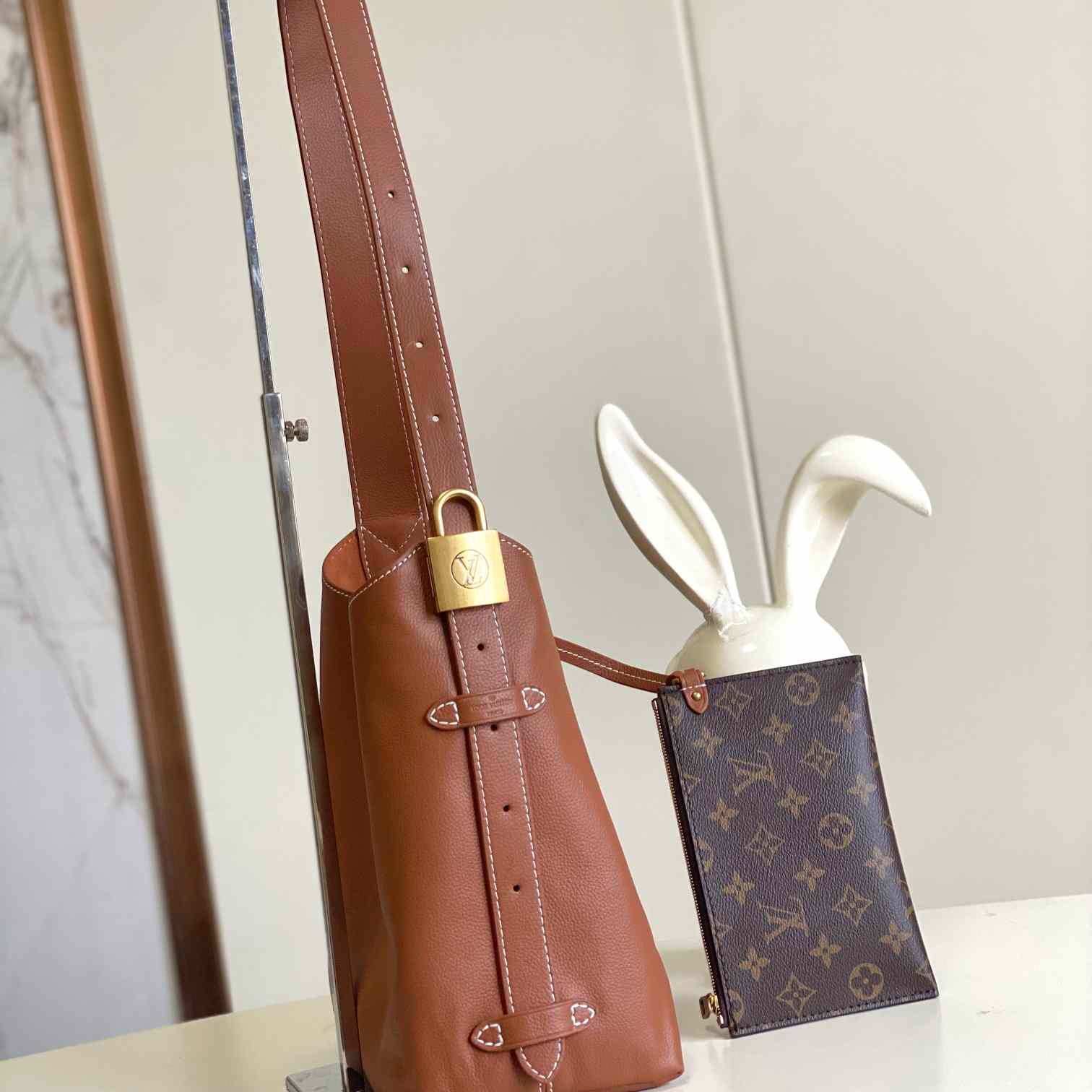 Louis Vuitton Low Key Hobo PM   M25352 - FashionPlug