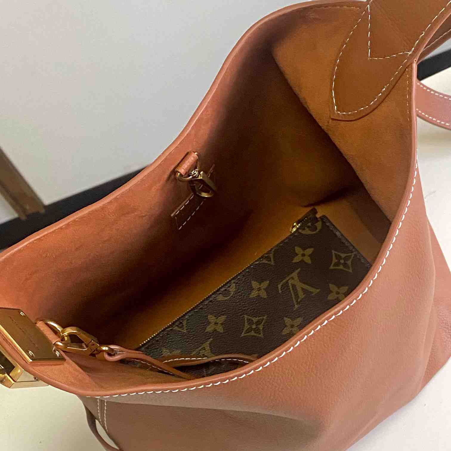 Louis Vuitton Low Key Hobo PM   M25352 - FashionPlug
