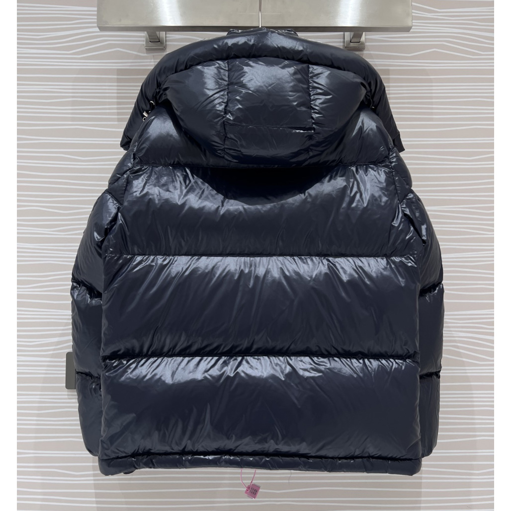 Moncler Montbeliard Short Down Jacket - FashionPlug
