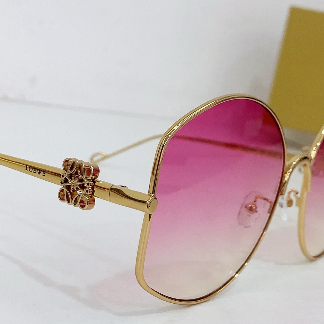 Loewe LW40109U Sunglasses  - FashionPlug