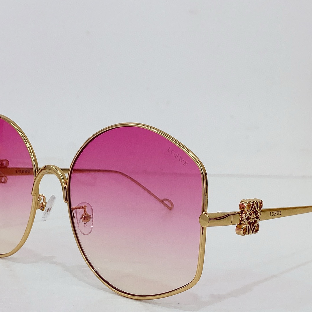 Loewe LW40109U Sunglasses  - FashionPlug
