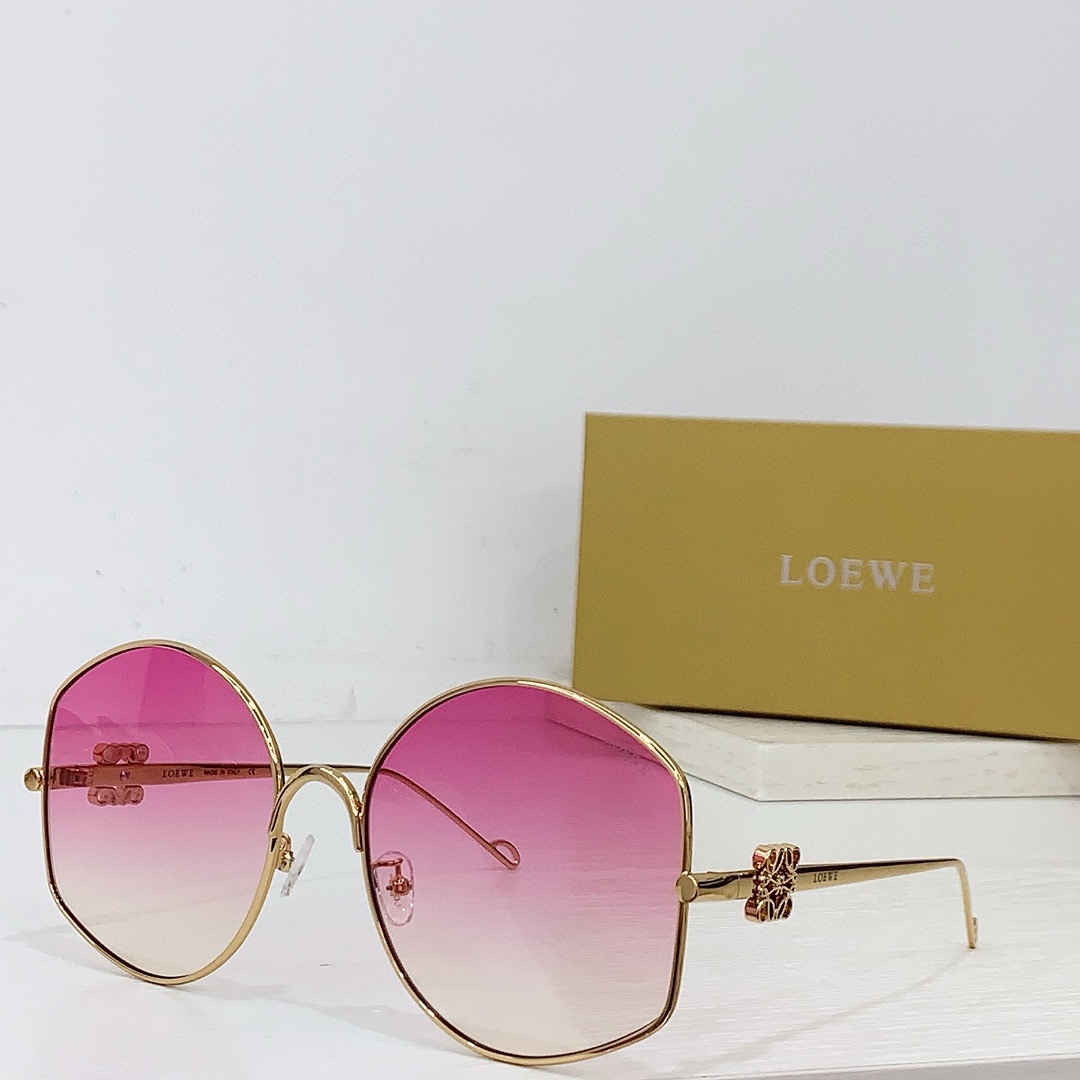 Loewe LW40109U Sunglasses  - FashionPlug