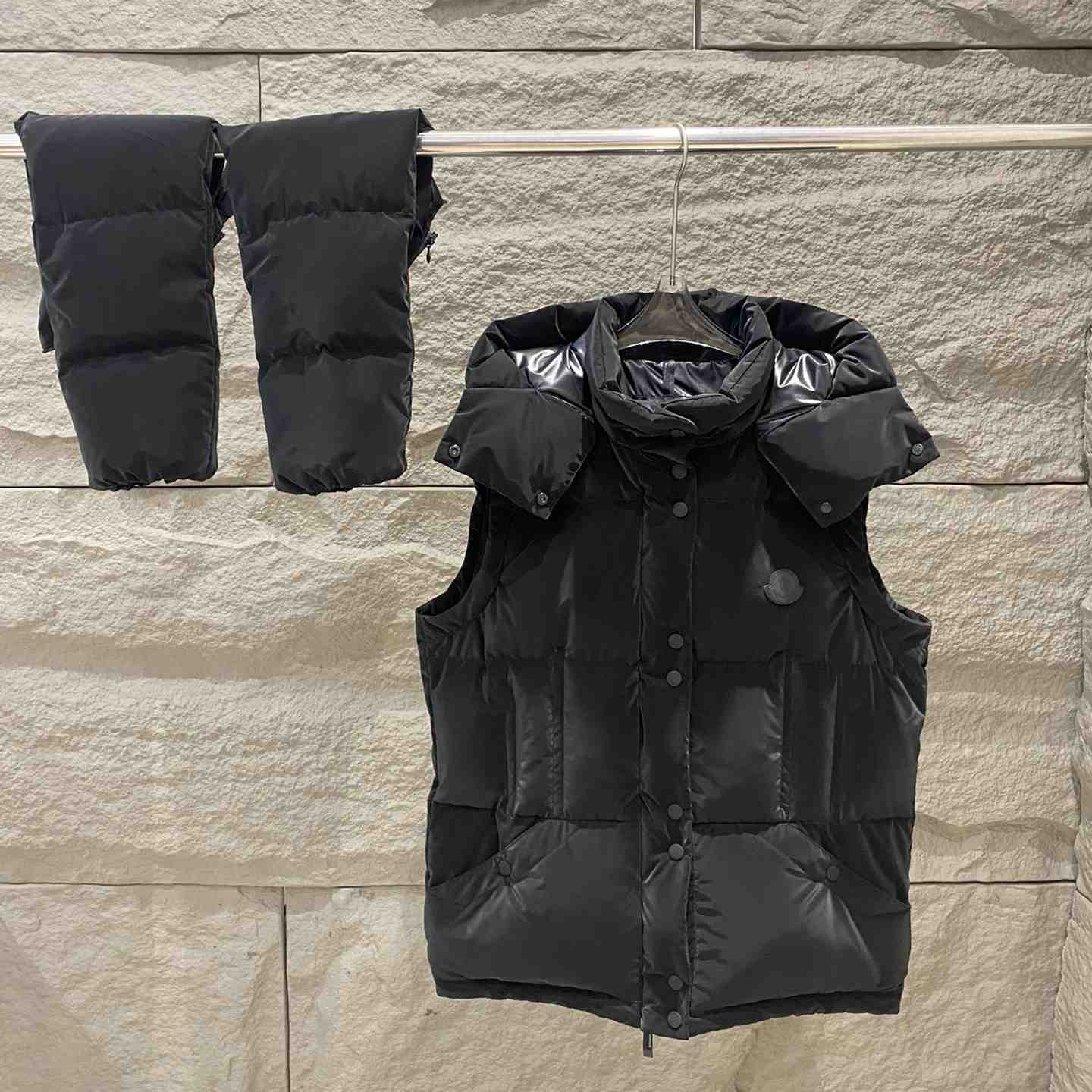 Moncler Allymes 2-in-1 Hooded Short Down Jacket - FashionPlug