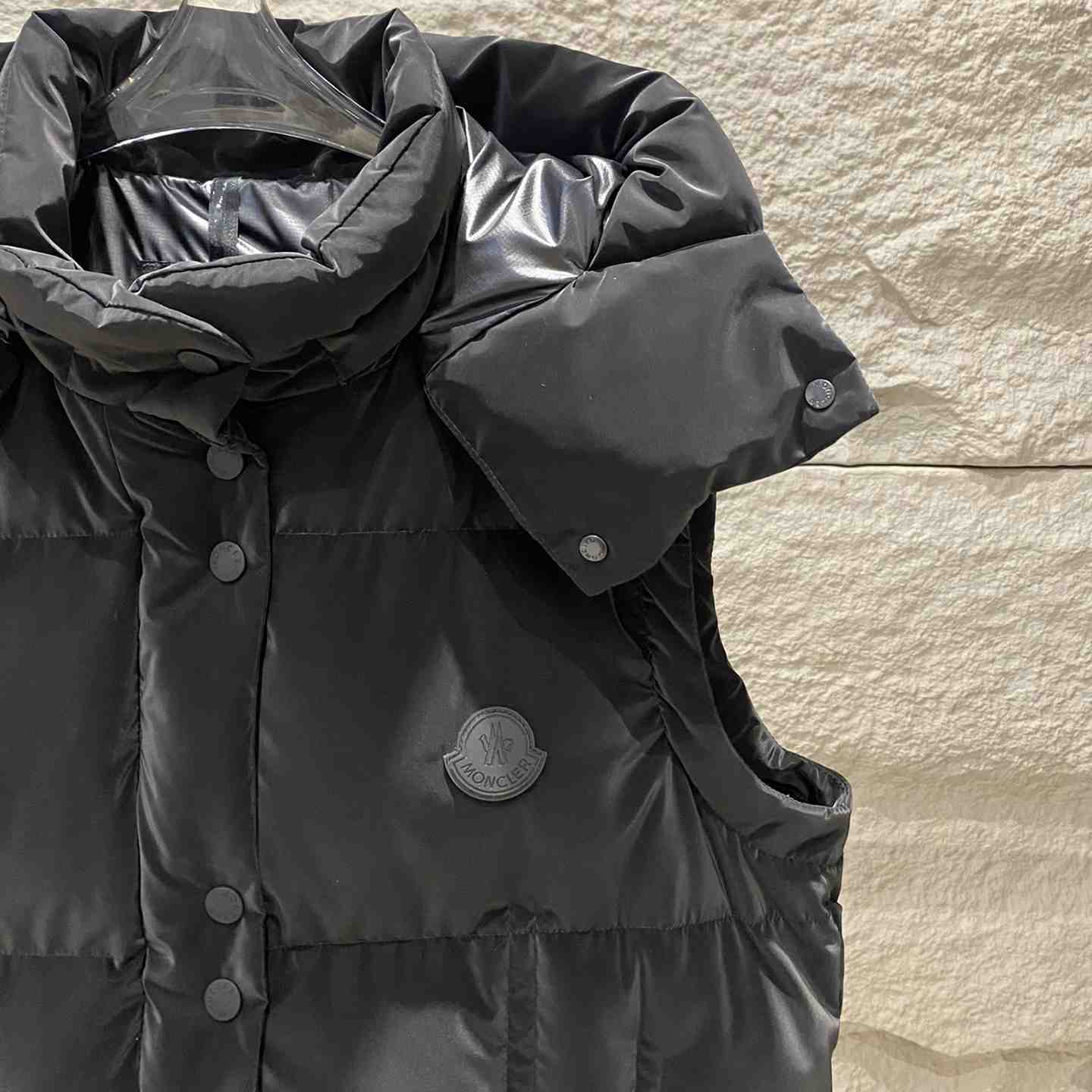 Moncler Allymes 2-in-1 Hooded Short Down Jacket - FashionPlug