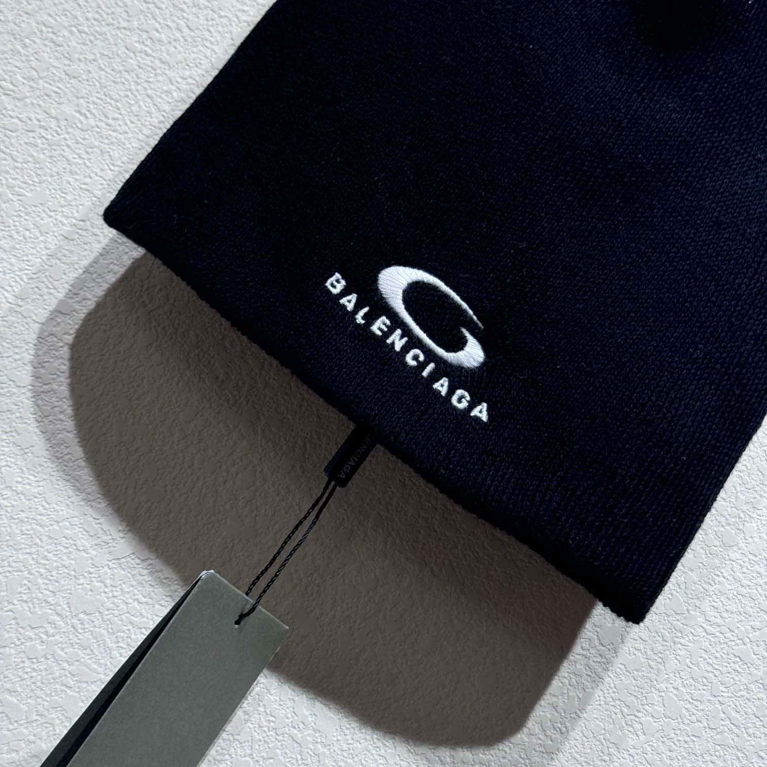 Balenciag Beanie  - FashionPlug