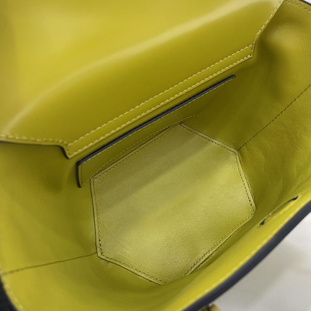 Gucci Mini Bamboo Top Handle Tote Bag - FashionPlug