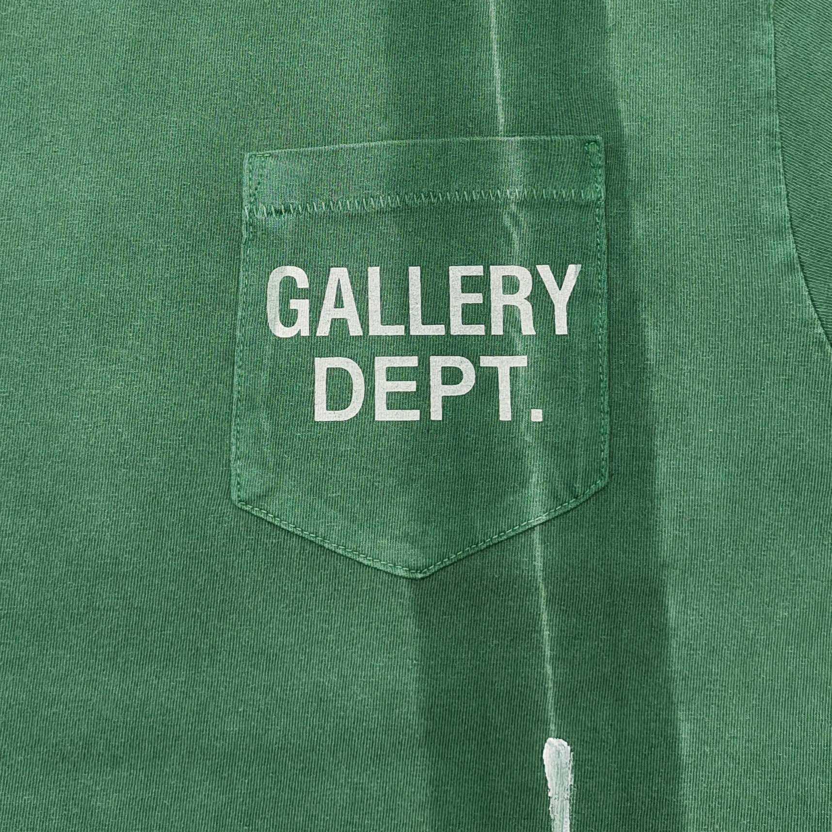 Gallery Dept Vintage Green Paint Splatter Logo T-Shirt - FashionPlug