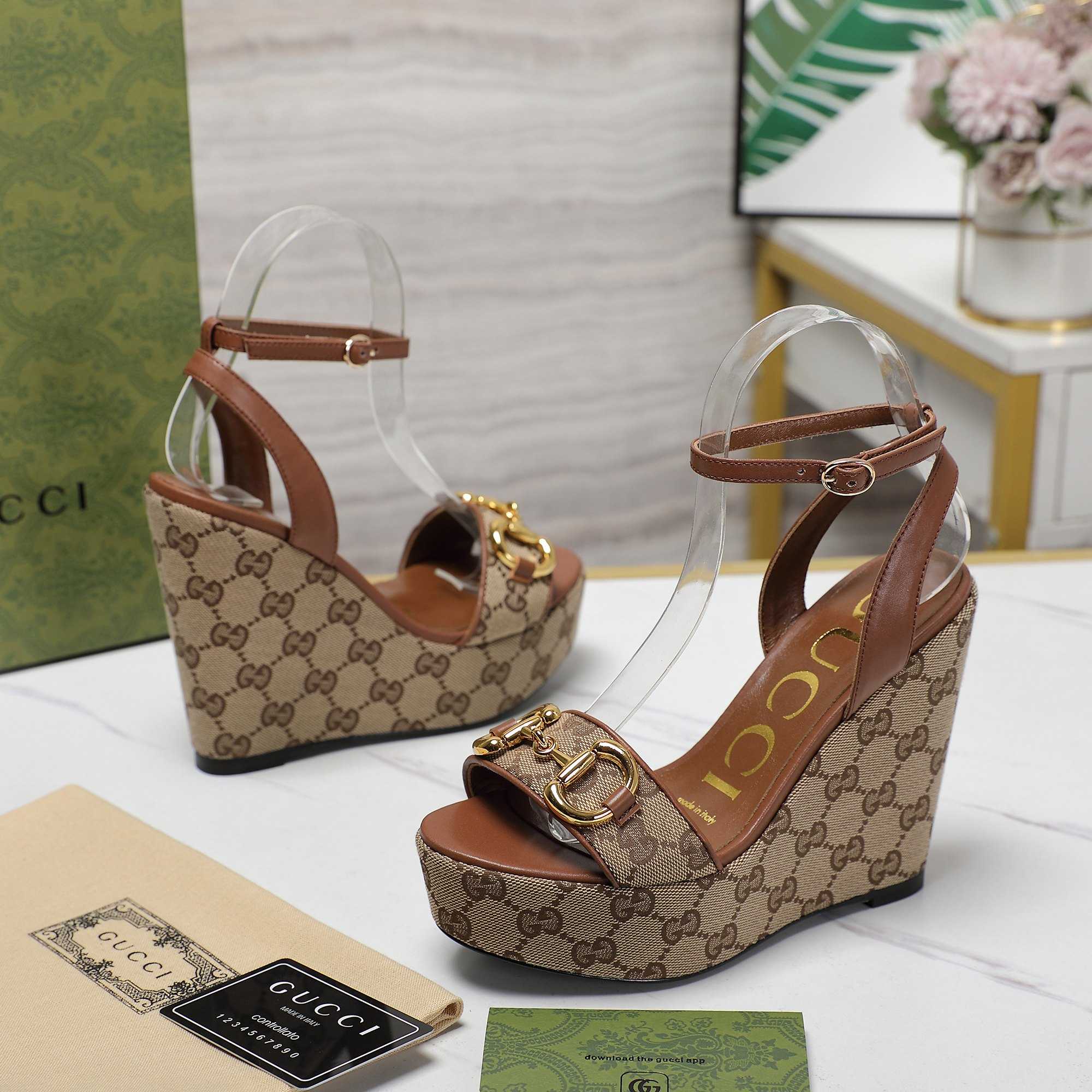 Gucci Women's Horsebit Platform Sandal  - FashionPlug