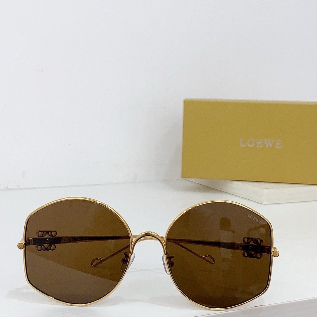 Loewe LW40109U Sunglasses  - FashionPlug