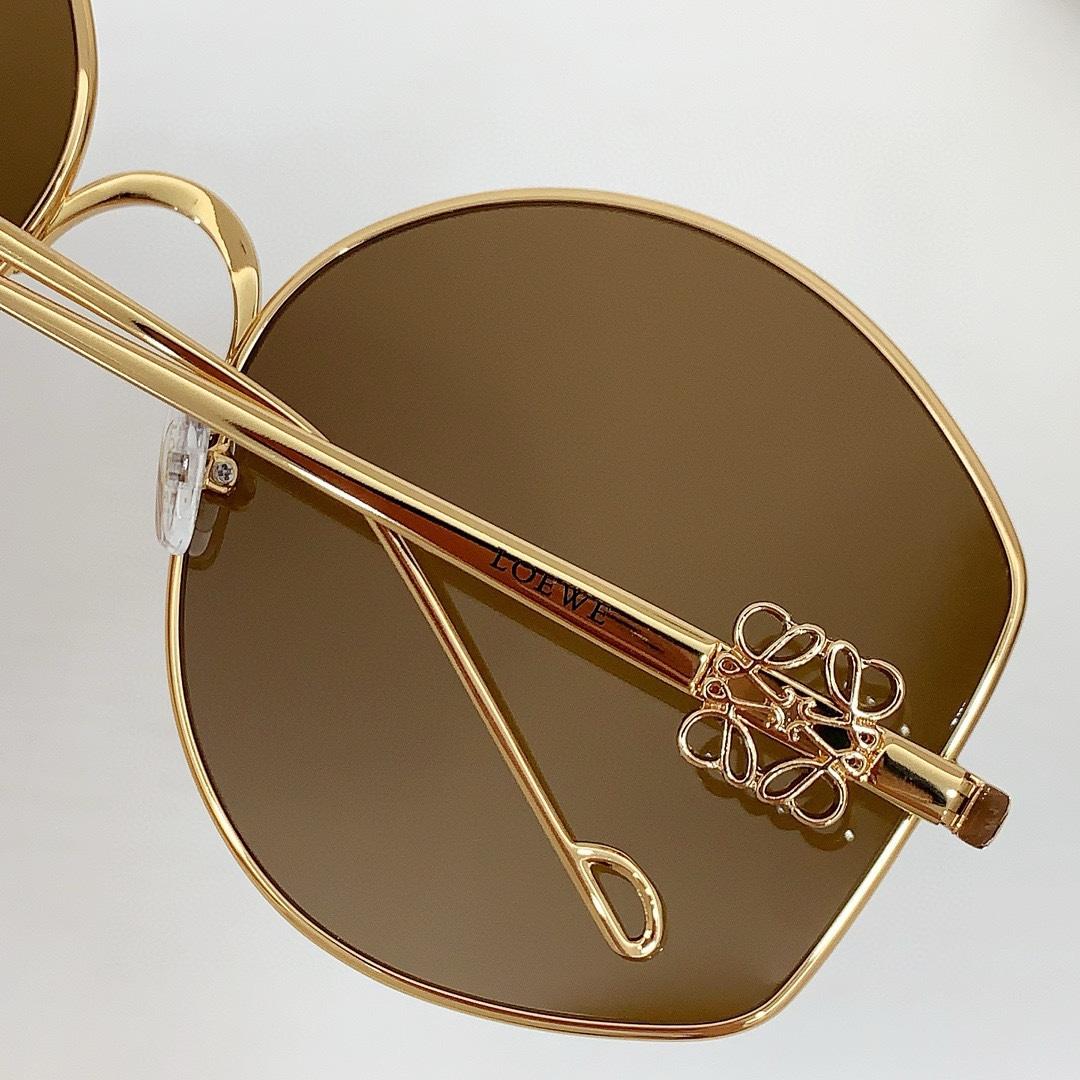 Loewe LW40109U Sunglasses  - FashionPlug
