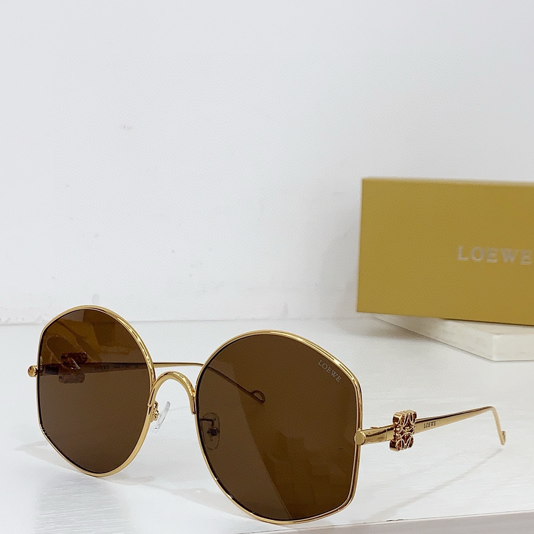 Loewe LW40109U Sunglasses  - FashionPlug