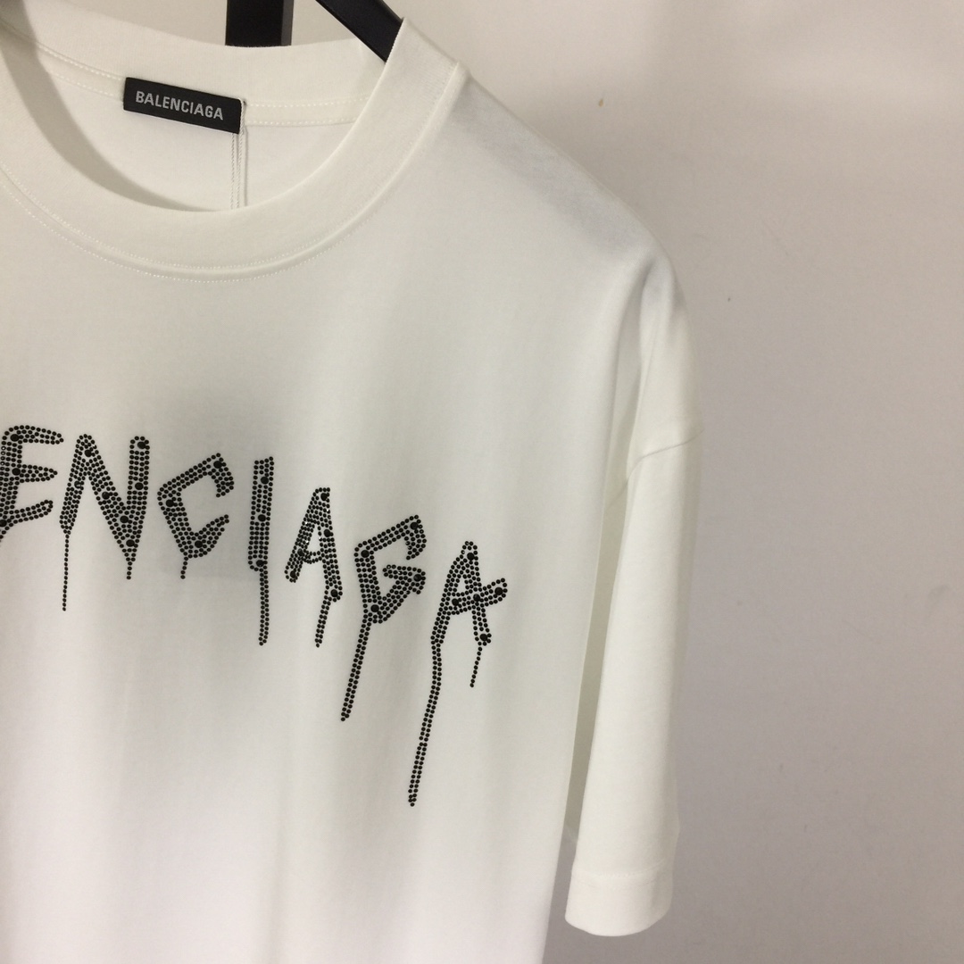 Balenciaga Logo T-Shirt - FashionPlug