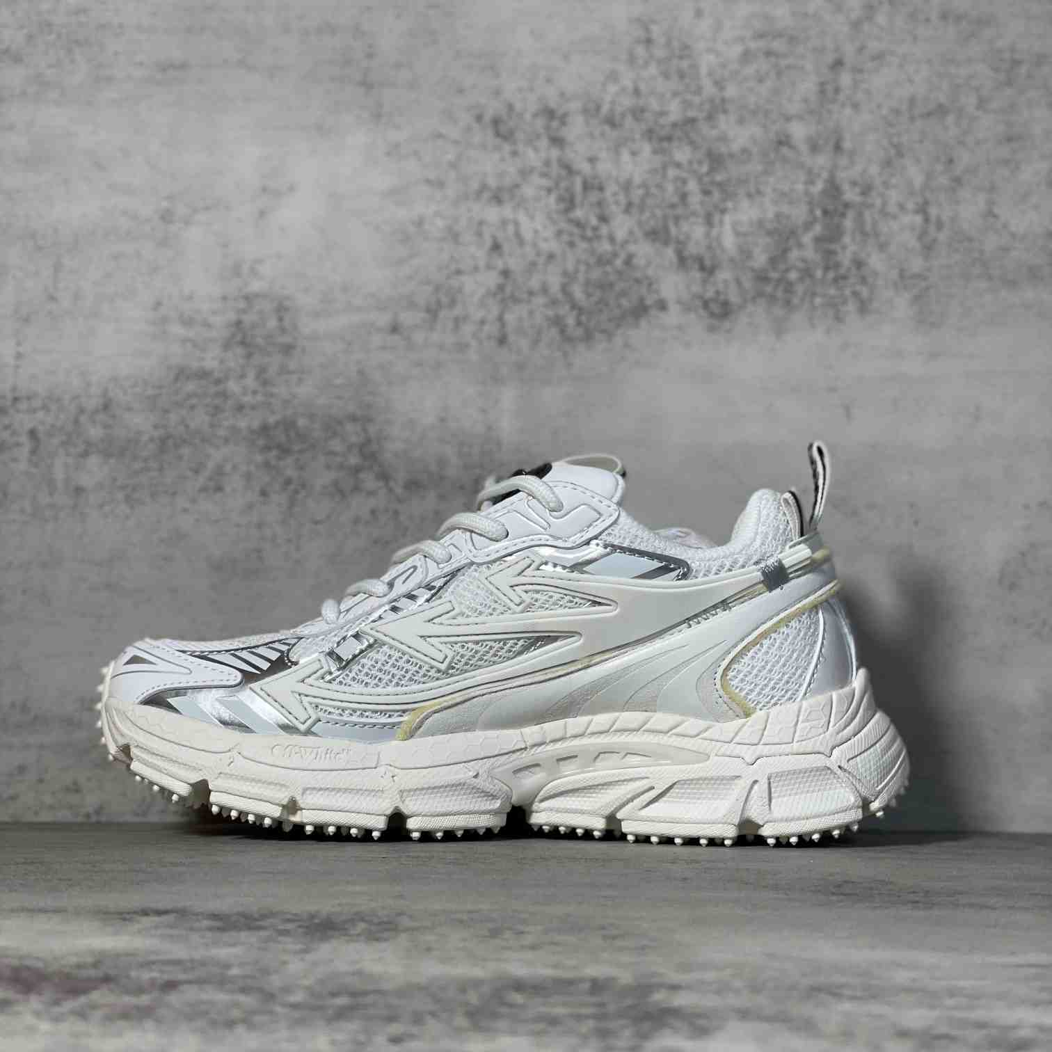 Off-White c/oVrgil Abloh™ Sneakers - FashionPlug