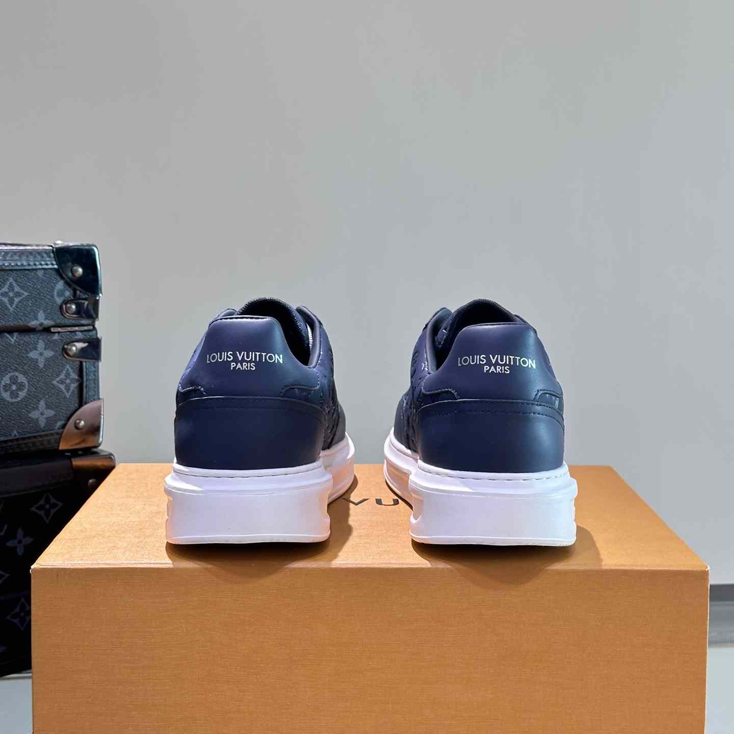 Louis Vuitton Sneaker - FashionPlug
