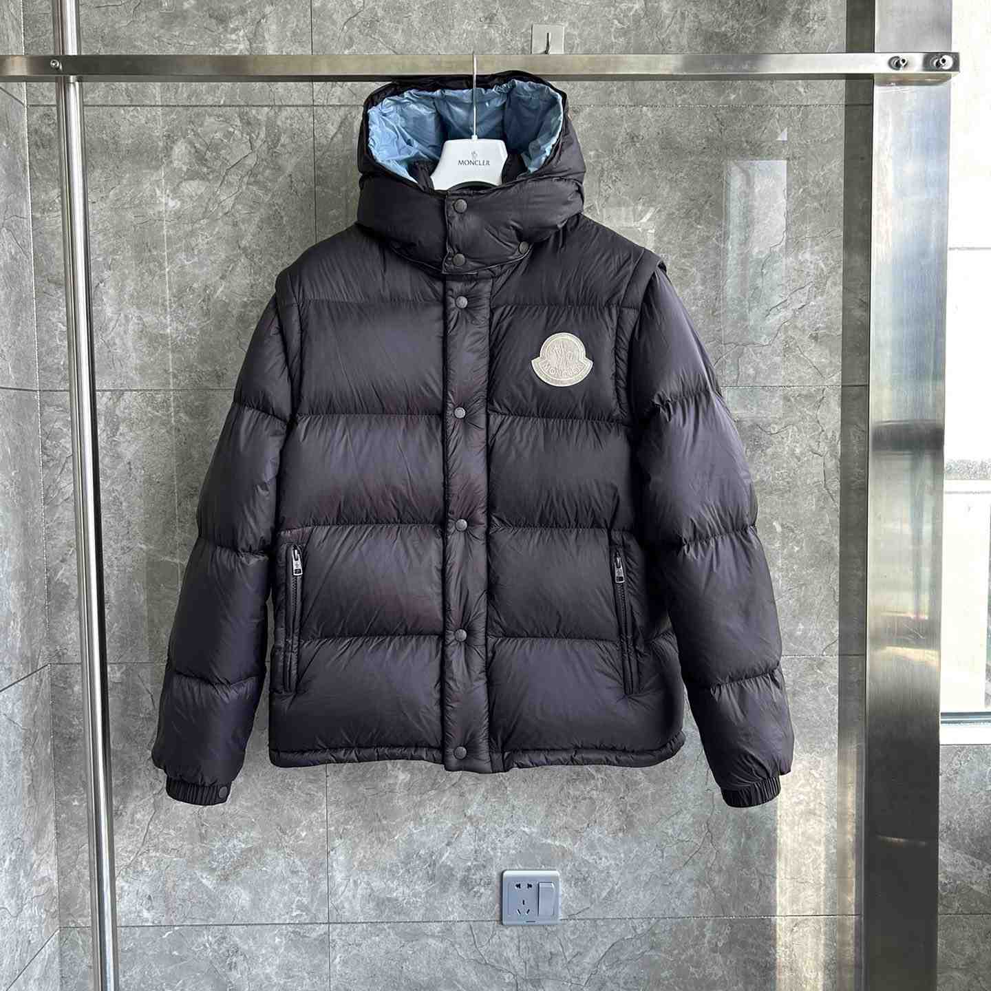 Moncler Cyclone 2-IN-1 Short Down Jacket - FashionPlug