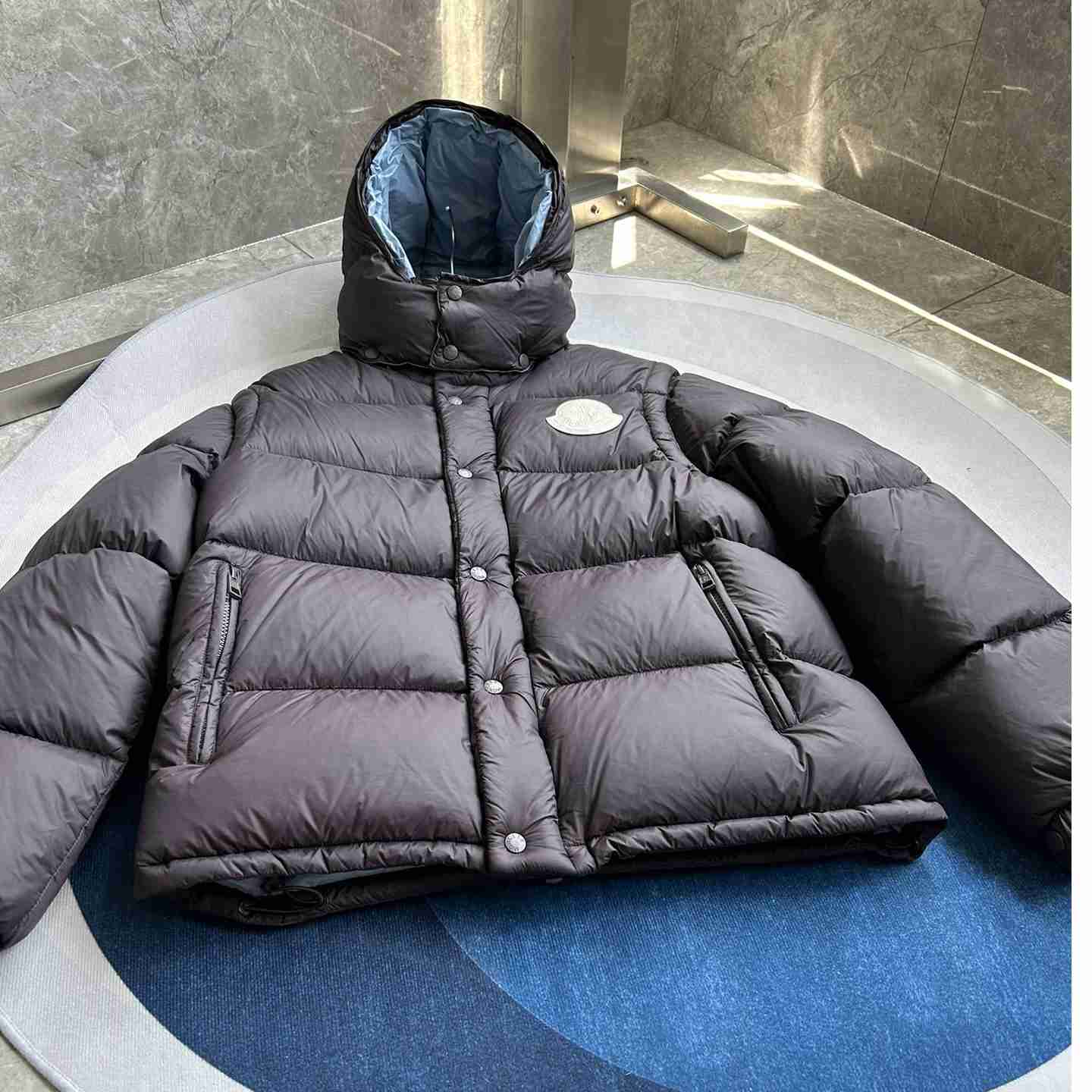 Moncler Cyclone 2-IN-1 Short Down Jacket - FashionPlug