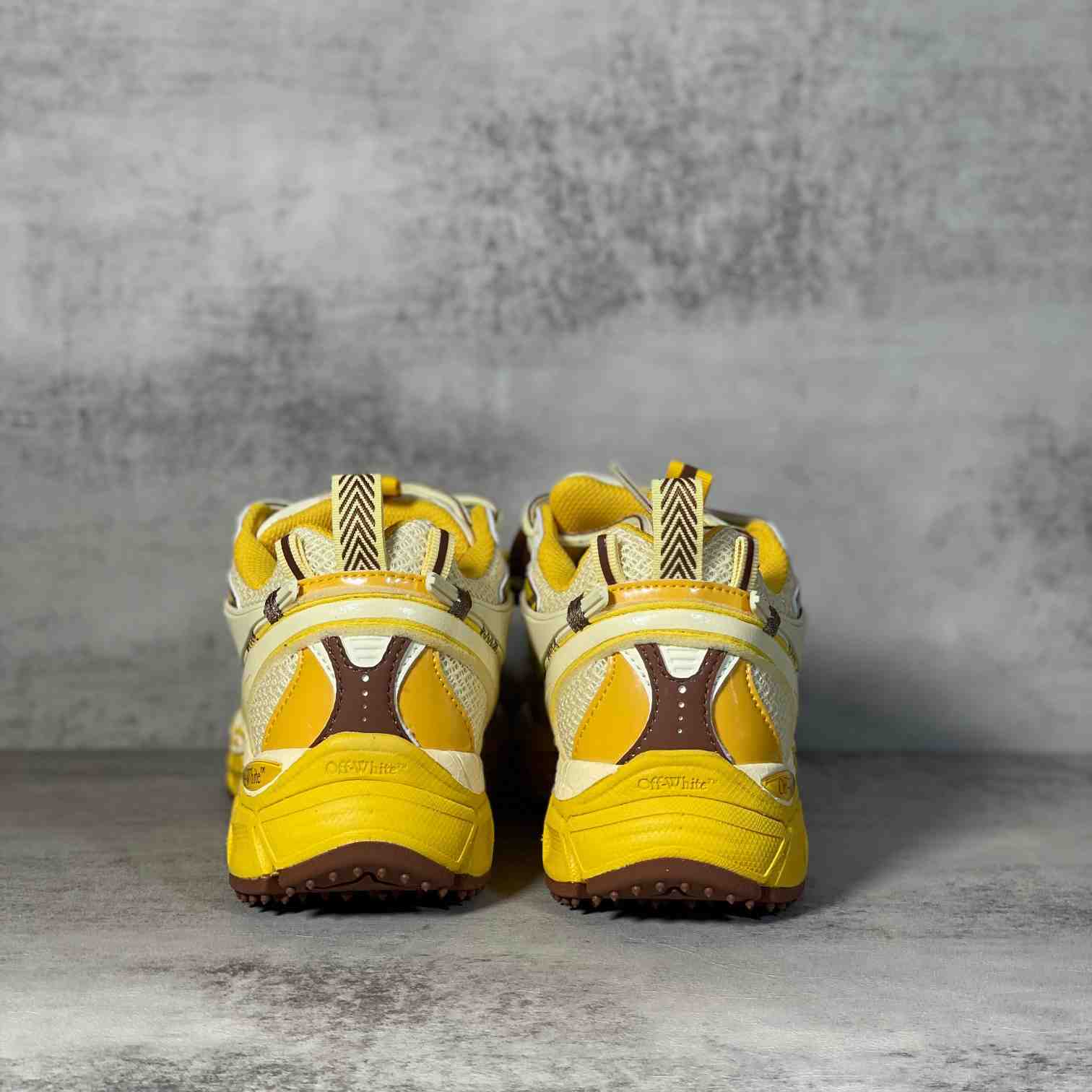 Off-White c/oVrgil Abloh™ Sneakers - FashionPlug